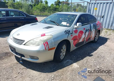 2002 Lexus Es 300 z USA, uszkodzony, nr VIN JTHBF30G420012742